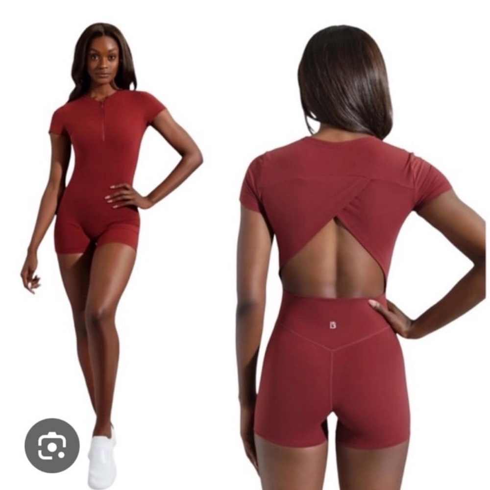 BuffBunny Burgundy Short-Sleeve Zippered Open-Back Bodysuit